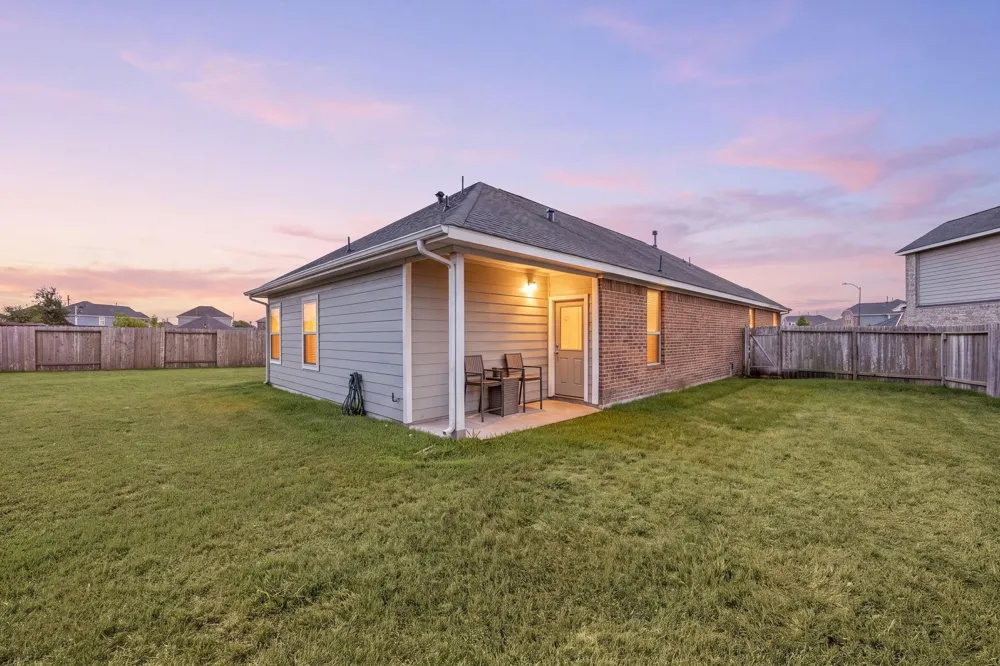 7403 French Quarter Court Fulshear, TX 77441