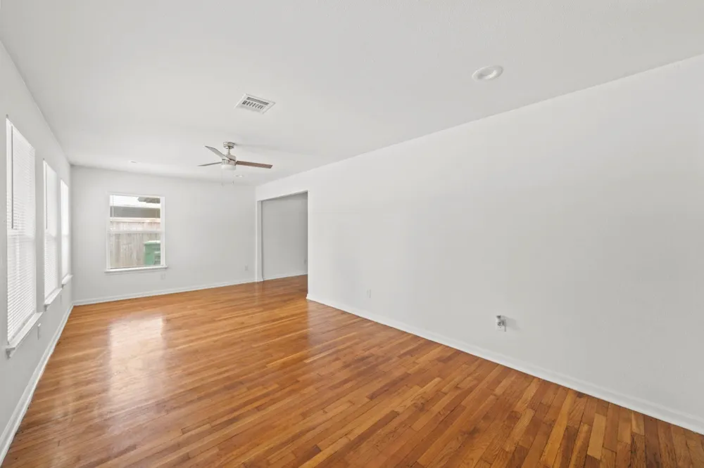 4618 Ella Boulevard Houston, TX 77018