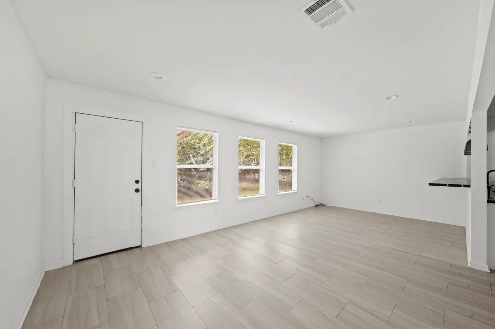 4618 Ella Boulevard Houston, TX 77018