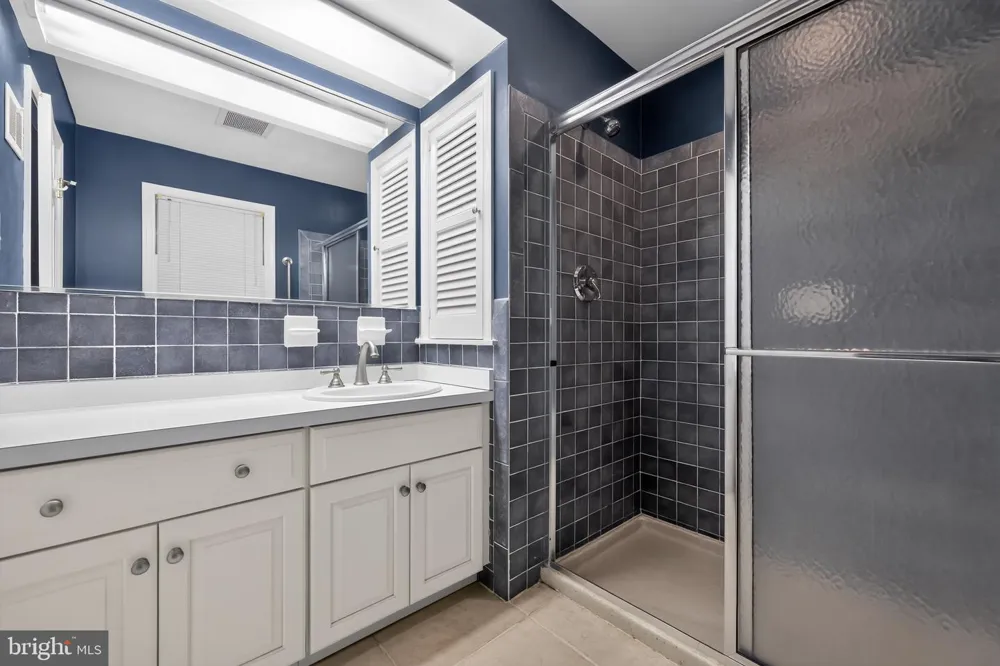 120 DAM VIEW ROAD Media, PA 19063
