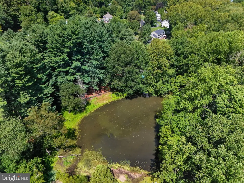 120 DAM VIEW ROAD Media, PA 19063