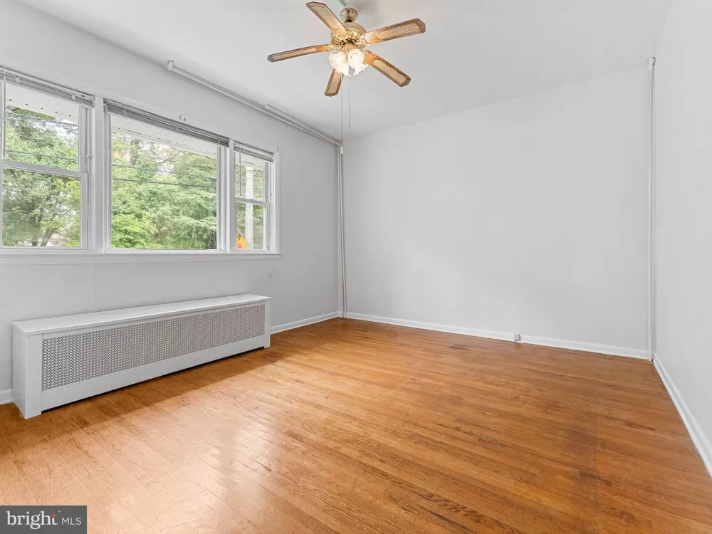 13 HADDON AVENUE Gibbsboro, NJ 08026