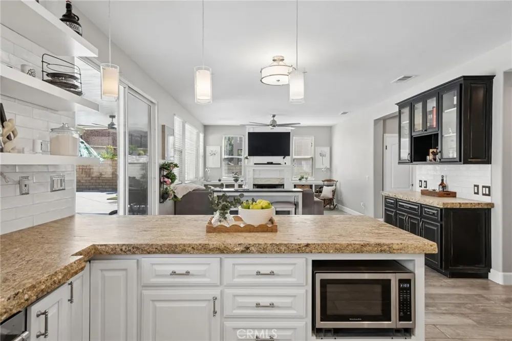 28746 High Ridge Drive Saugus, CA 91390