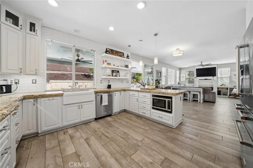 28746 High Ridge Drive Saugus, CA 91390