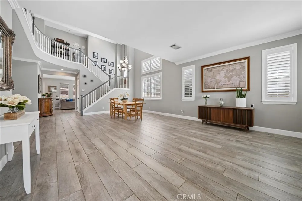 28746 High Ridge Drive Saugus, CA 91390