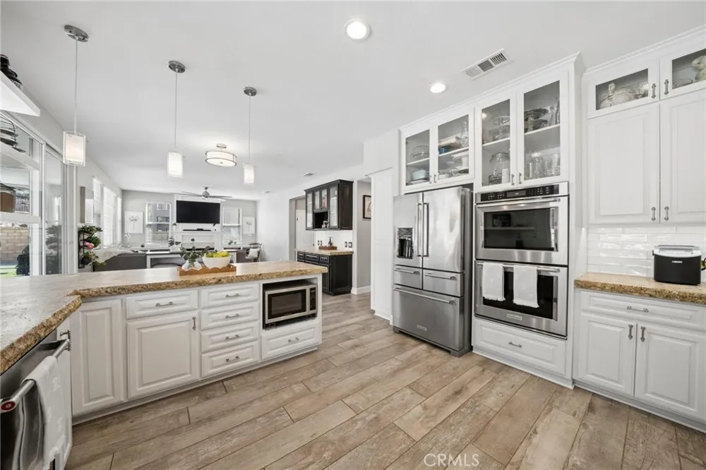 28746 High Ridge Drive Saugus, CA 91390