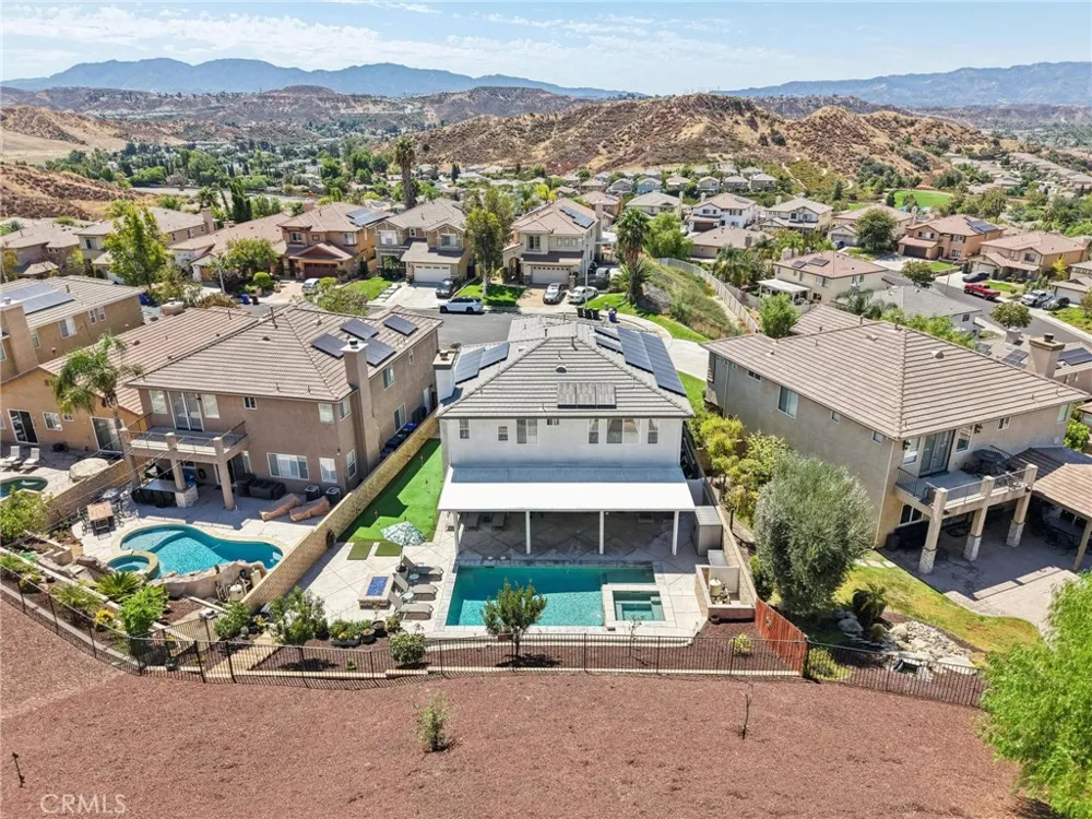 28746 High Ridge Drive Saugus, CA 91390