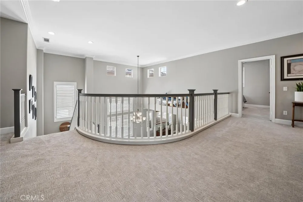 28746 High Ridge Drive Saugus, CA 91390