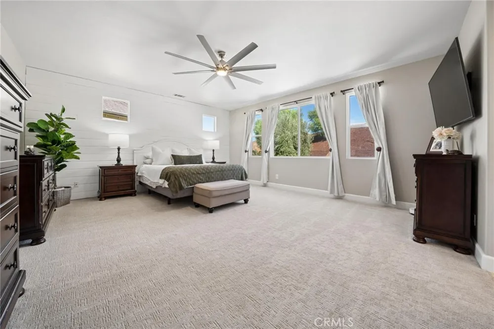 28746 High Ridge Drive Saugus, CA 91390