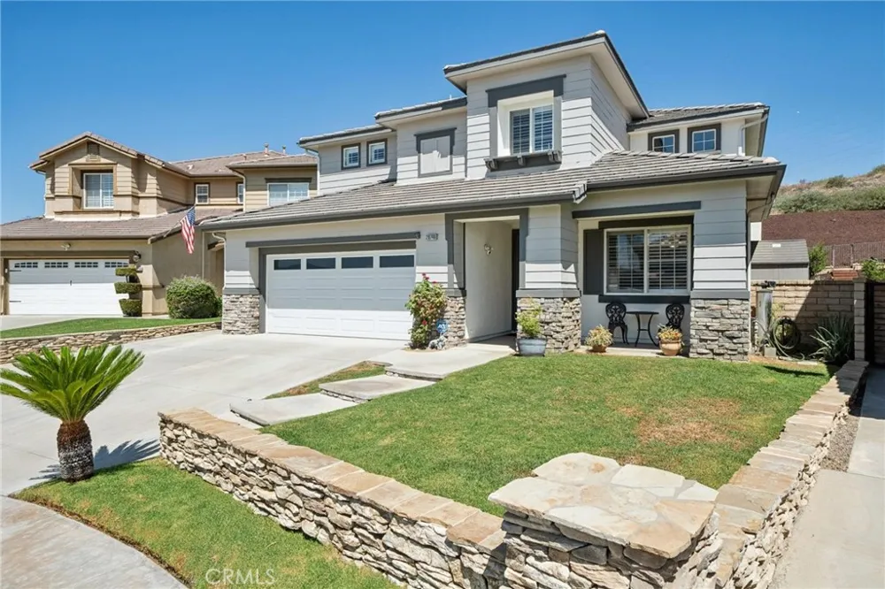 28746 High Ridge Drive Saugus, CA 91390