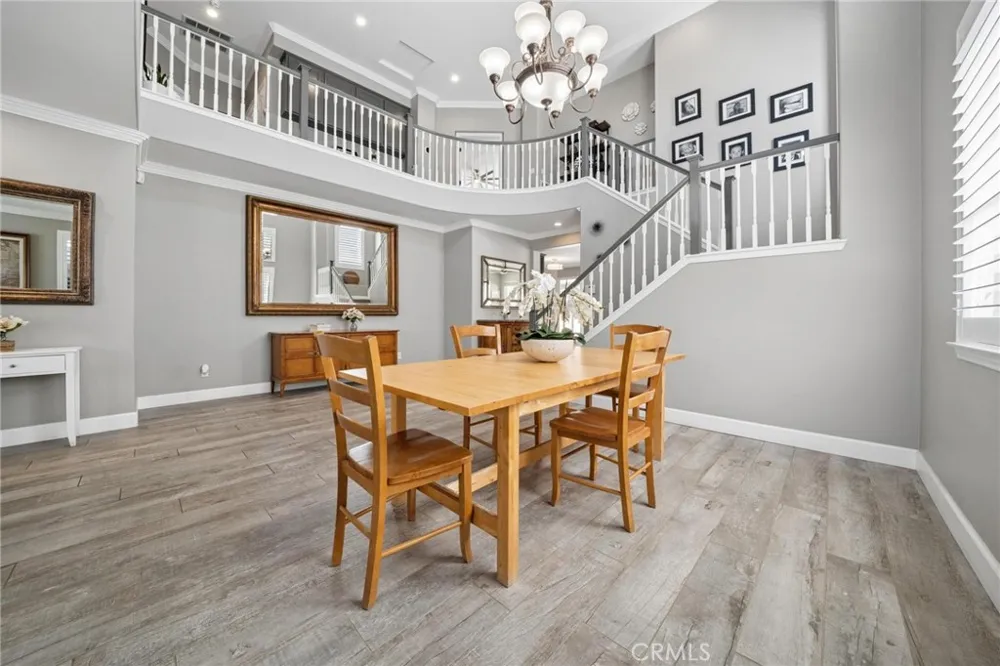 28746 High Ridge Drive Saugus, CA 91390