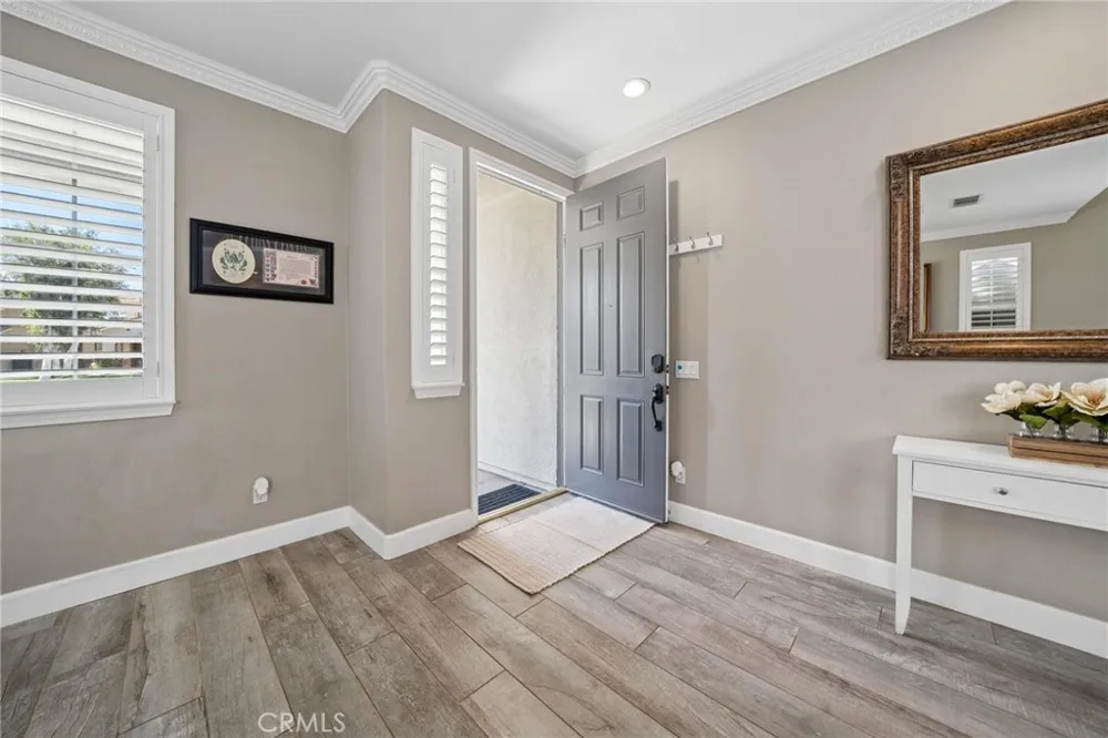 28746 High Ridge Drive Saugus, CA 91390