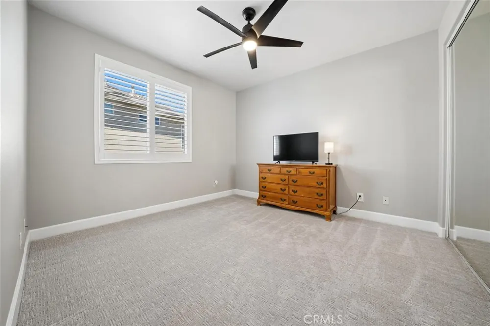 28746 High Ridge Drive Saugus, CA 91390