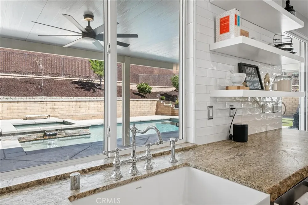 28746 High Ridge Drive Saugus, CA 91390