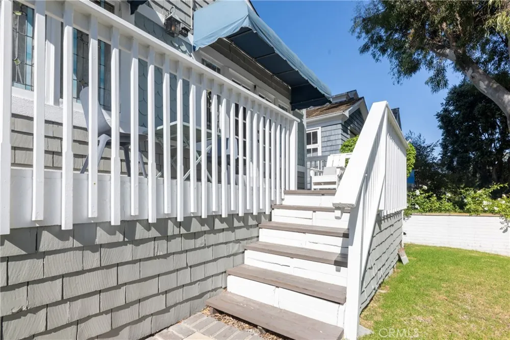 747 31st Street Manhattan Beach, CA 90266