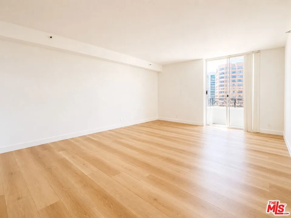 10390 WILSHIRE BOULEVARD #1702 Los Angeles, CA 90024