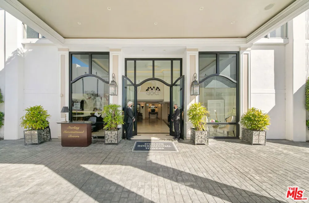 10390 WILSHIRE BOULEVARD #1702 Los Angeles, CA 90024