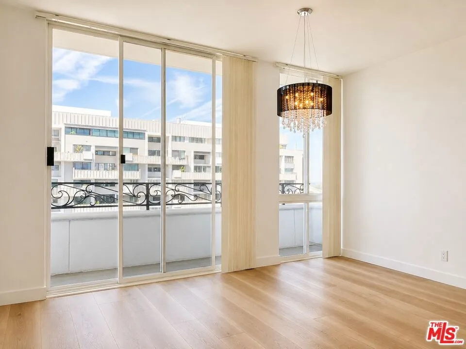 10390 WILSHIRE BOULEVARD #1702 Los Angeles, CA 90024