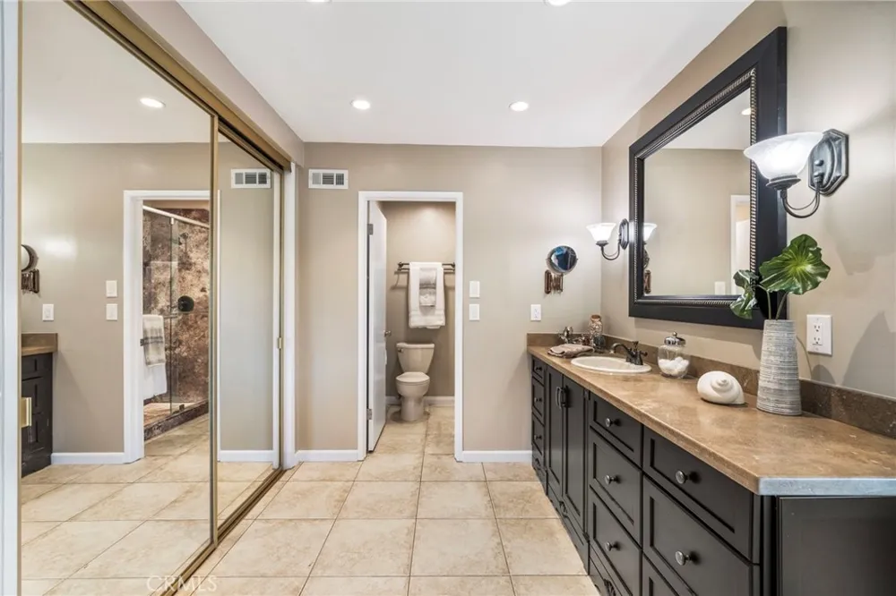 9972 Aster Circle Fountain Valley, CA 92708