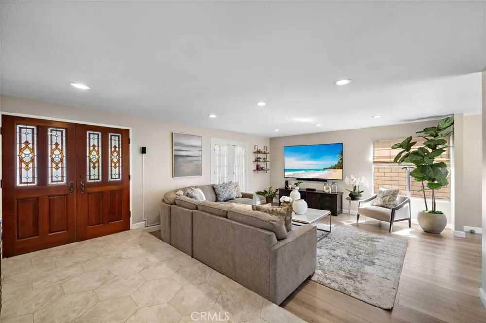 9972 Aster Circle Fountain Valley, CA 92708