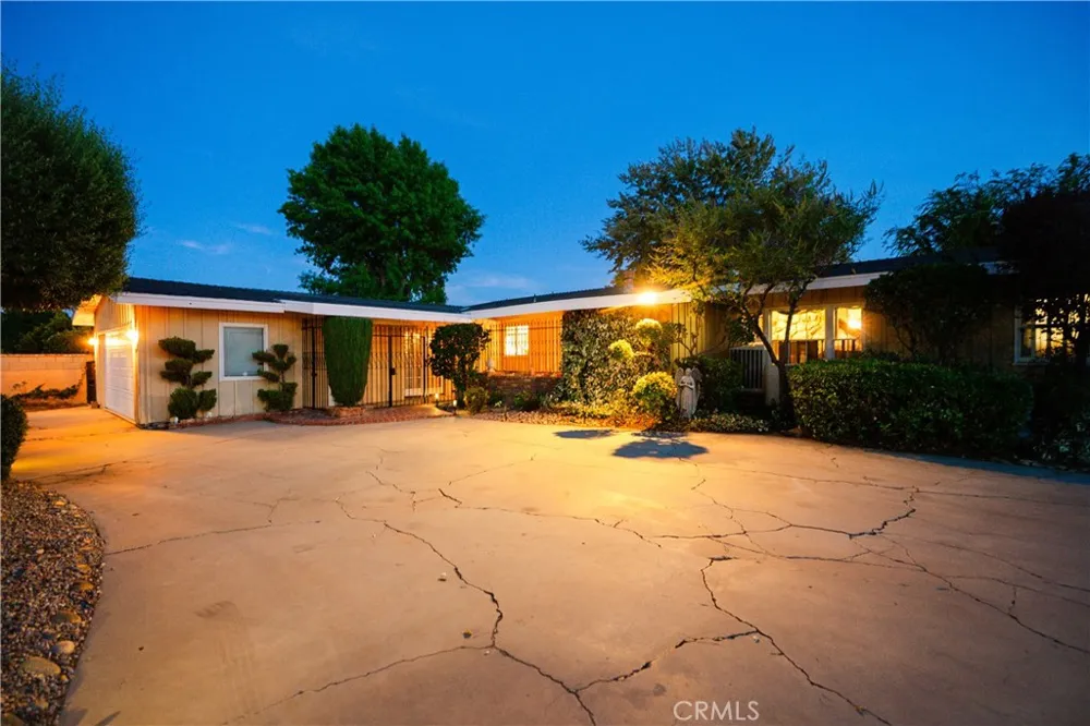 1734 W Lancaster Boulevard Lancaster, CA 93534