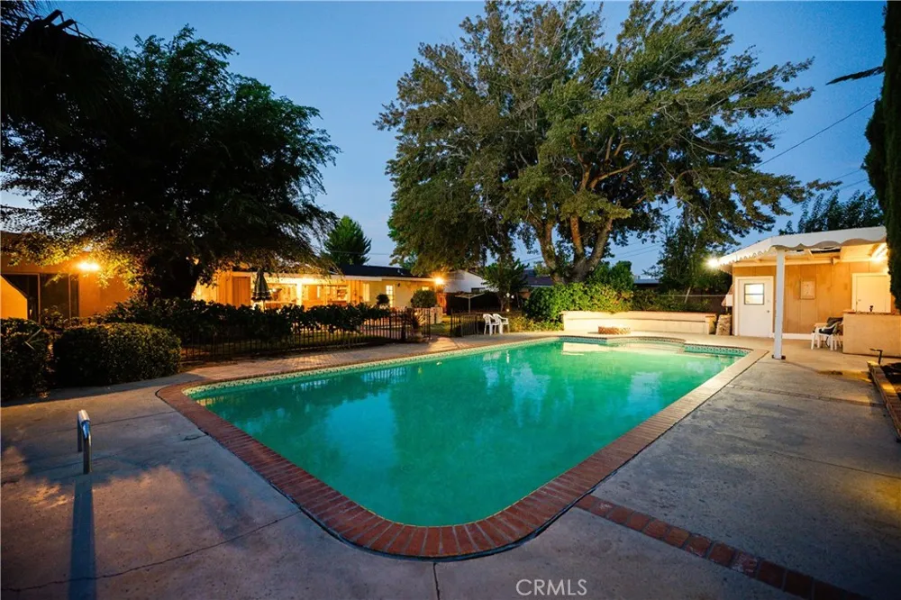 1734 W Lancaster Boulevard Lancaster, CA 93534