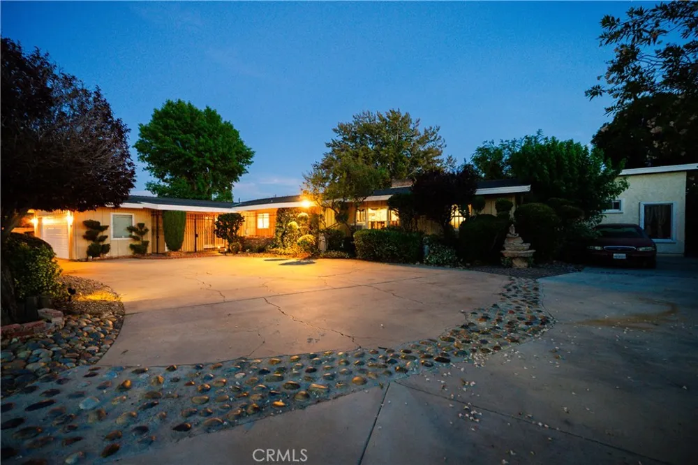1734 W Lancaster Boulevard Lancaster, CA 93534
