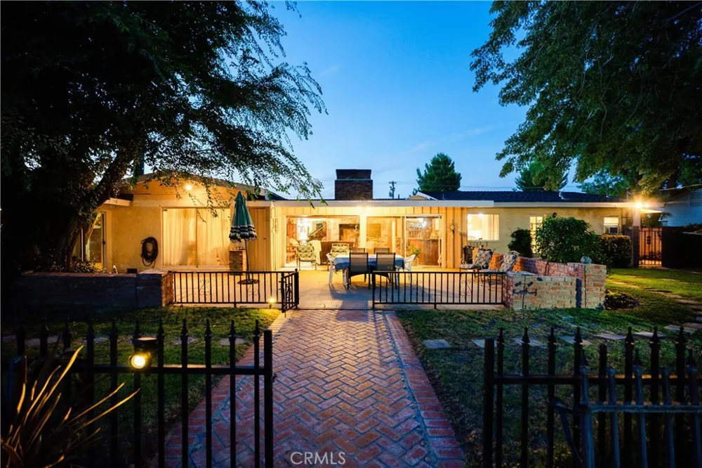 1734 W Lancaster Boulevard Lancaster, CA 93534