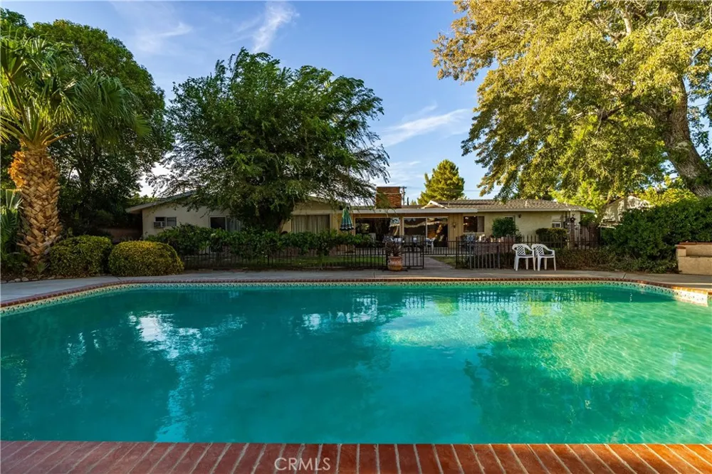 1734 W Lancaster Boulevard Lancaster, CA 93534