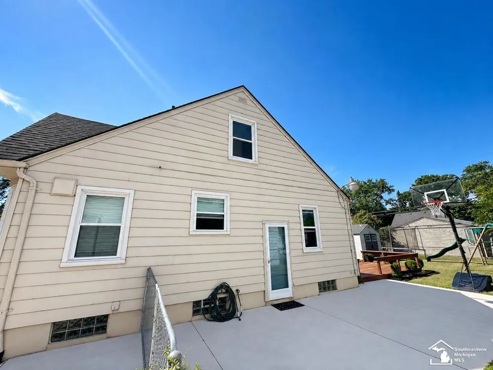 2130 Grindley Park Street Dearborn City, MI 48124