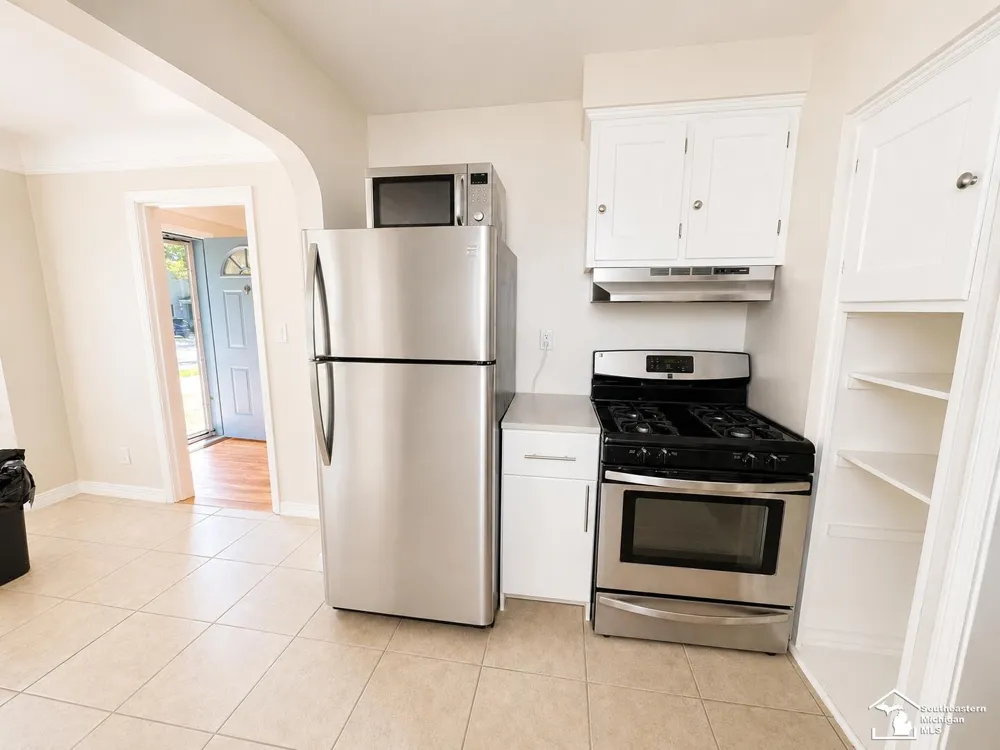 2130 Grindley Park Street Dearborn City, MI 48124