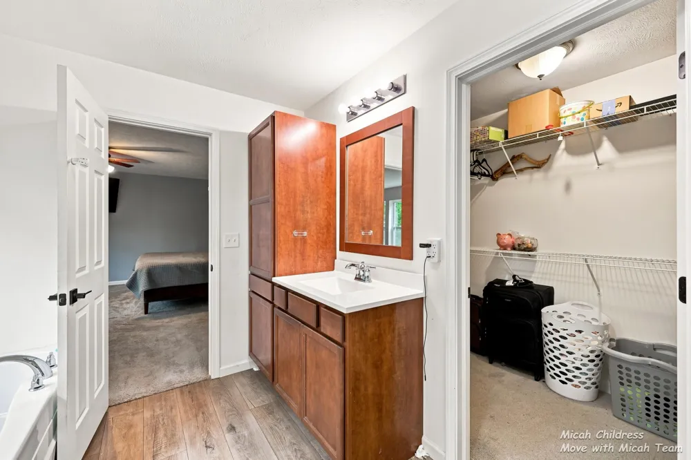 3813 Ryan Woods Circle Valley Township, MI 49010