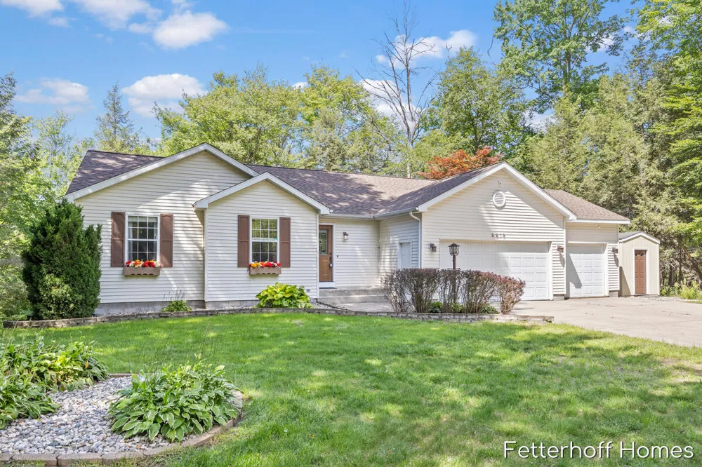 6615 Beech Creek Drive Fruitport Charter Township, MI 49415
