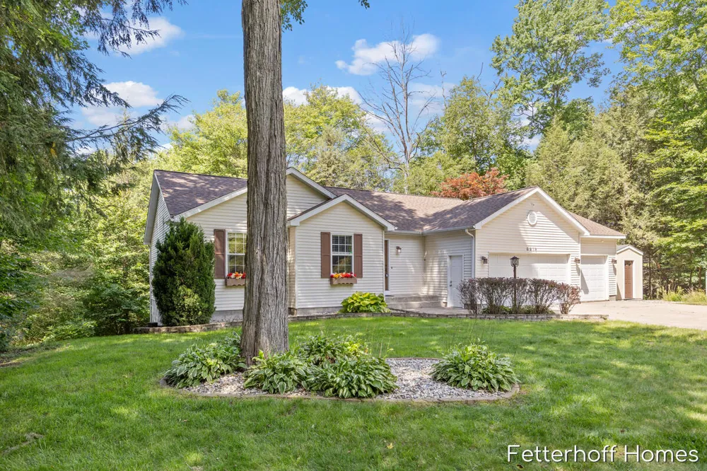 6615 Beech Creek Drive Fruitport Charter Township, MI 49415