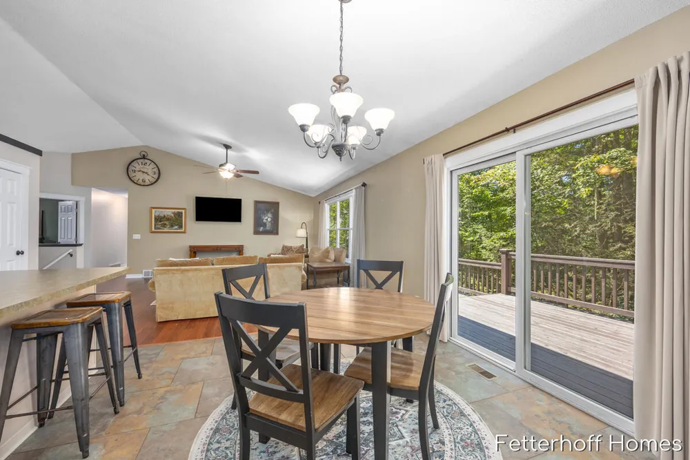 6615 Beech Creek Drive Fruitport Charter Township, MI 49415
