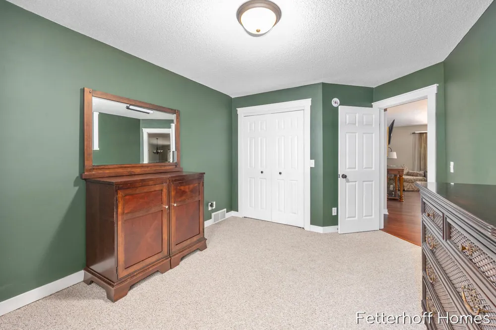 6615 Beech Creek Drive Fruitport Charter Township, MI 49415