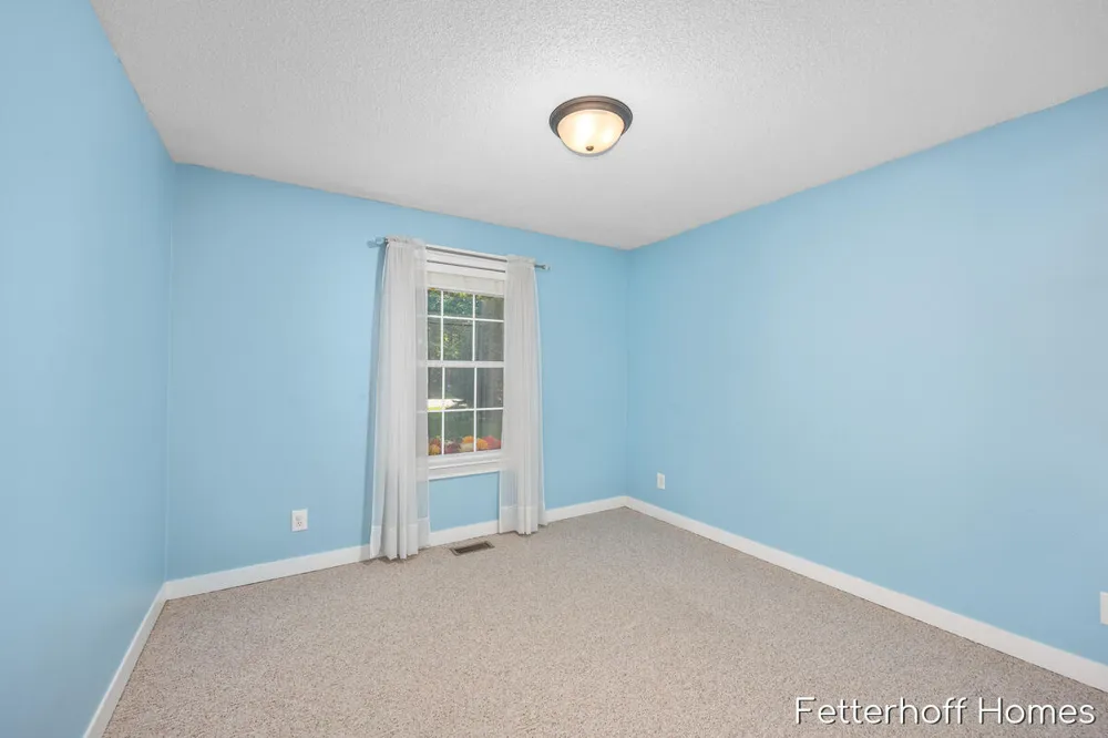 6615 Beech Creek Drive Fruitport Charter Township, MI 49415