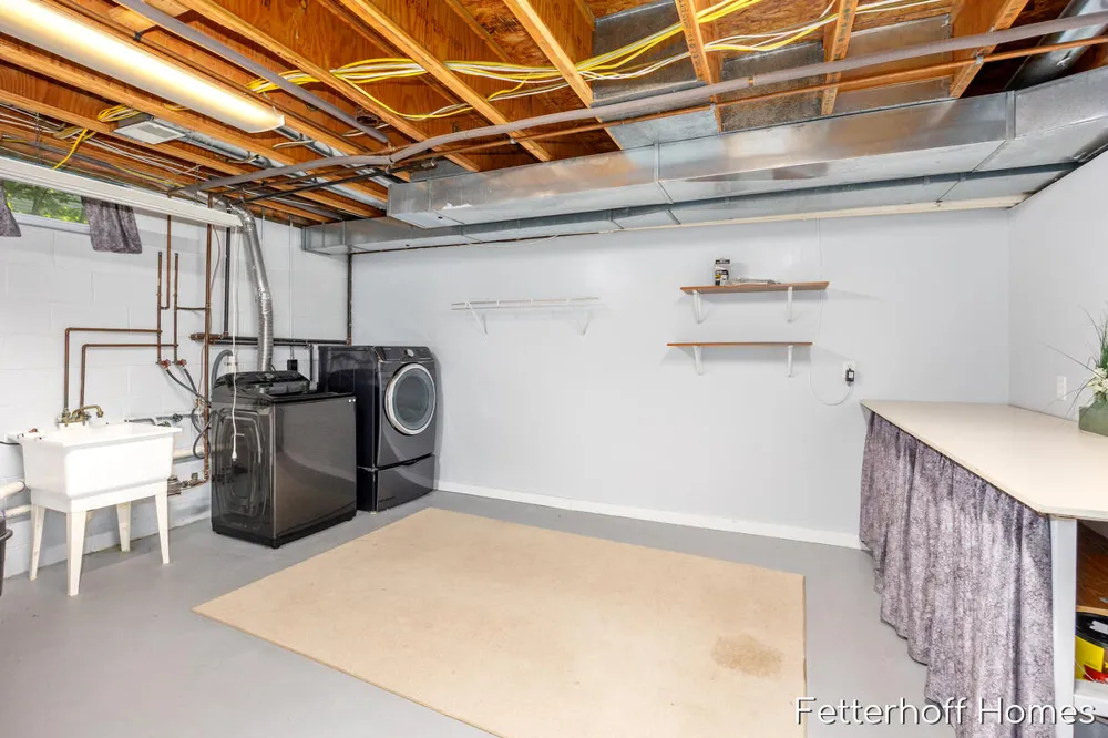 6615 Beech Creek Drive Fruitport Charter Township, MI 49415