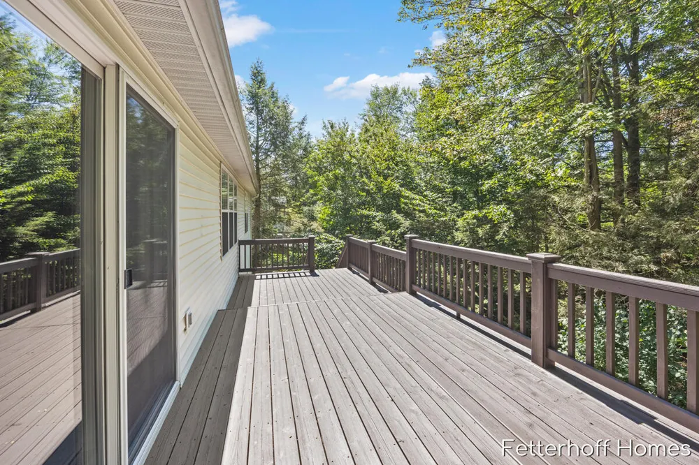 6615 Beech Creek Drive Fruitport Charter Township, MI 49415
