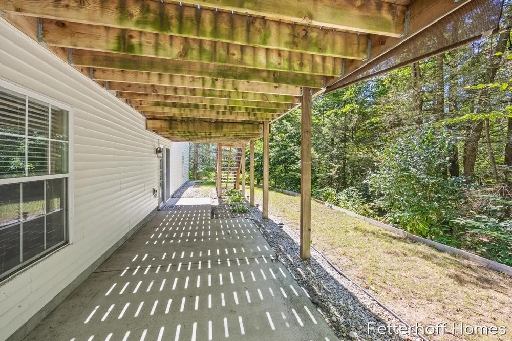 6615 Beech Creek Drive Fruitport Charter Township, MI 49415