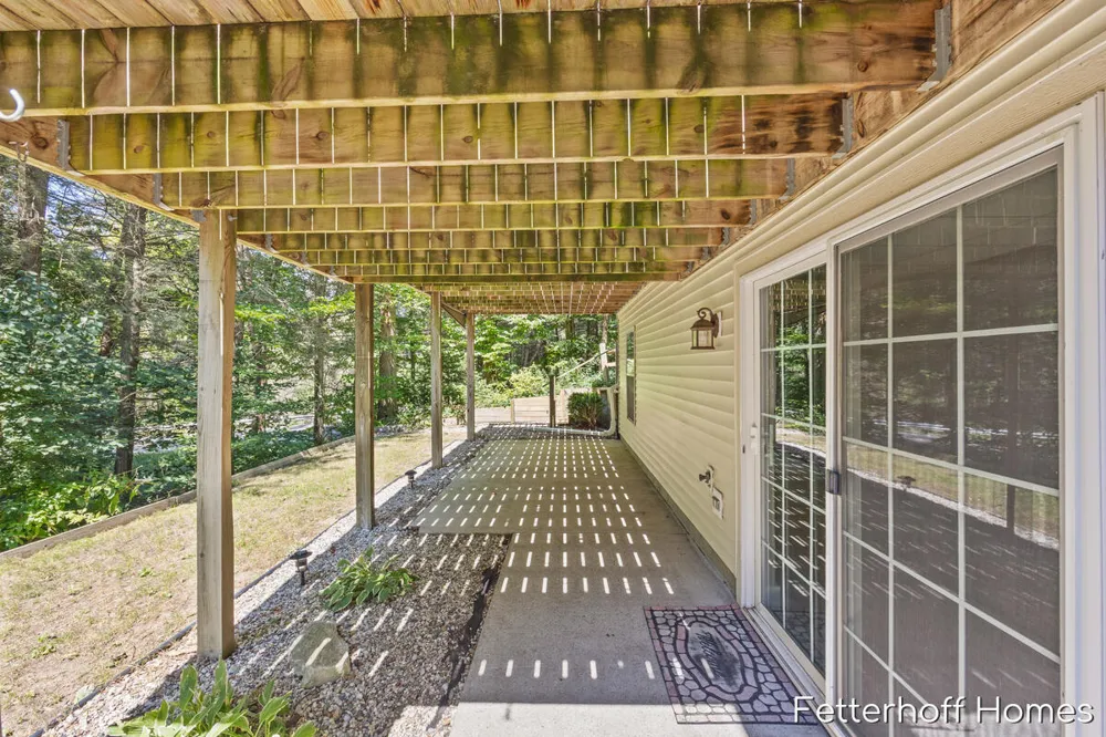 6615 Beech Creek Drive Fruitport Charter Township, MI 49415