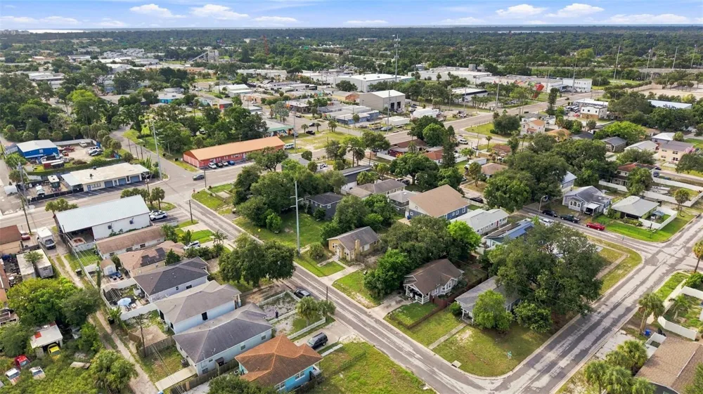 2848 EMERSON AVENUE S St Petersburg, FL 33712