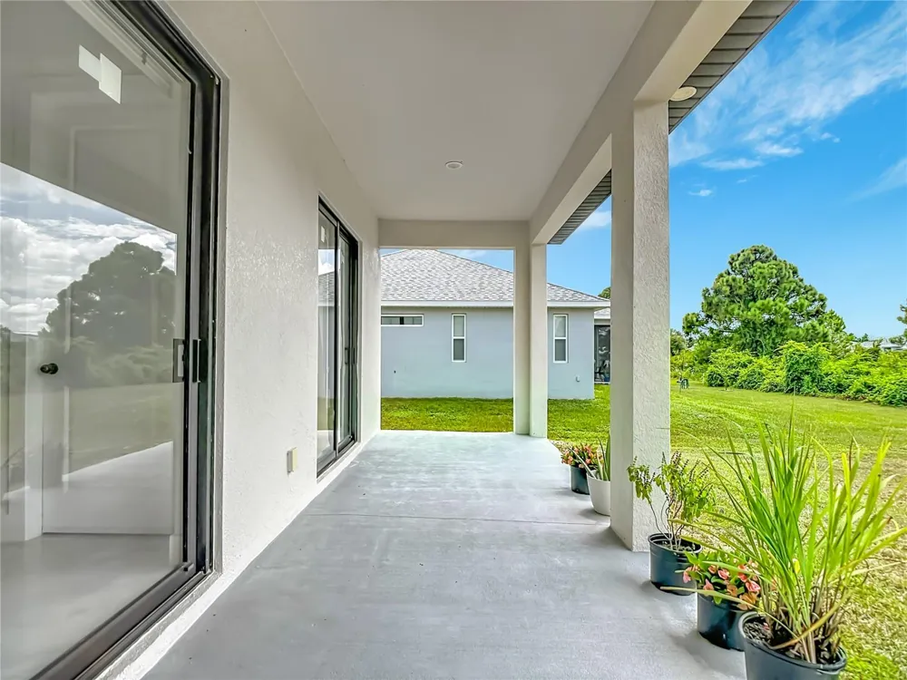 2921 7TH STREET SW Lehigh Acres, FL 33976