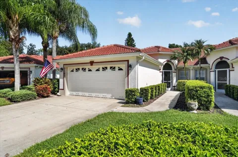 7165 MELROSE PLACE