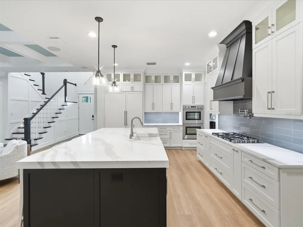 3718 W PALMIRA AVENUE Tampa, FL 33629