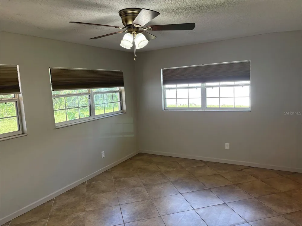 6024 48TH AVENUE DRIVE E Bradenton, FL 34203
