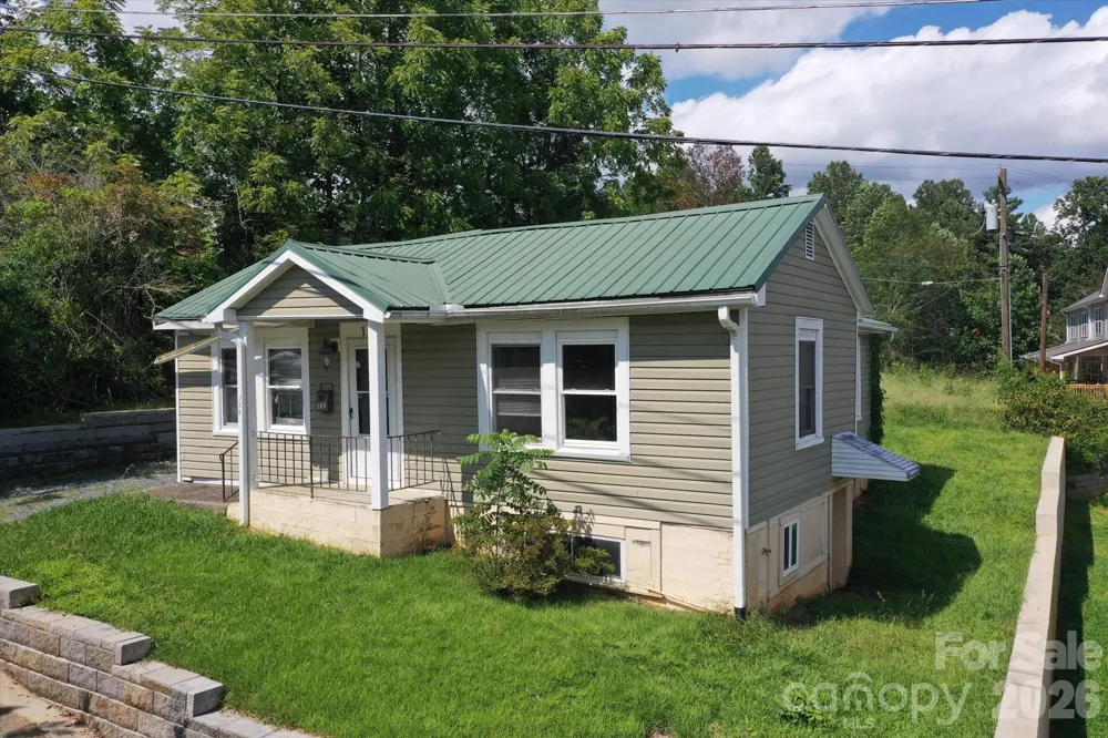 138 West Lane Brevard, NC 28712