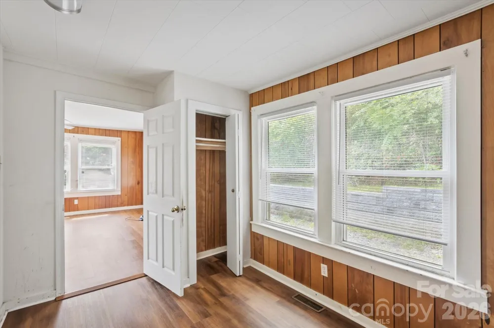138 West Lane Brevard, NC 28712