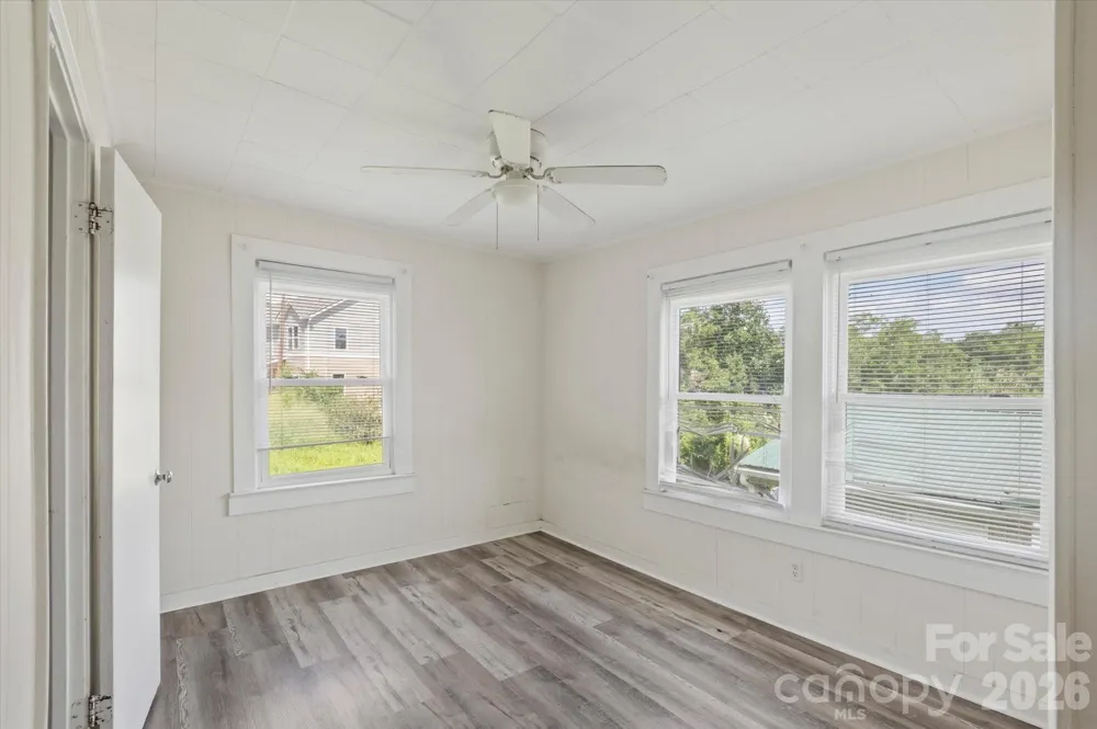 138 West Lane Brevard, NC 28712