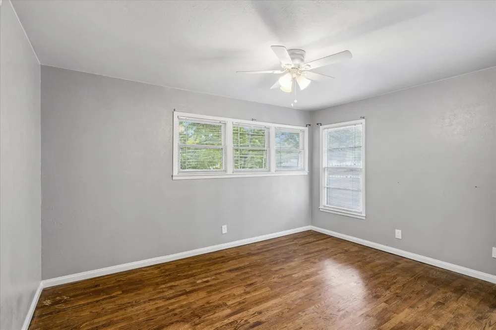 2005 Haltom Road Haltom City, TX 76117